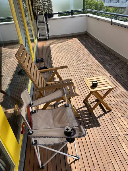 Befristet bis Ende August | Helle, möblierte Wohnung mit 22 m² Balkon in Berlin-Friedenau — photo 1
